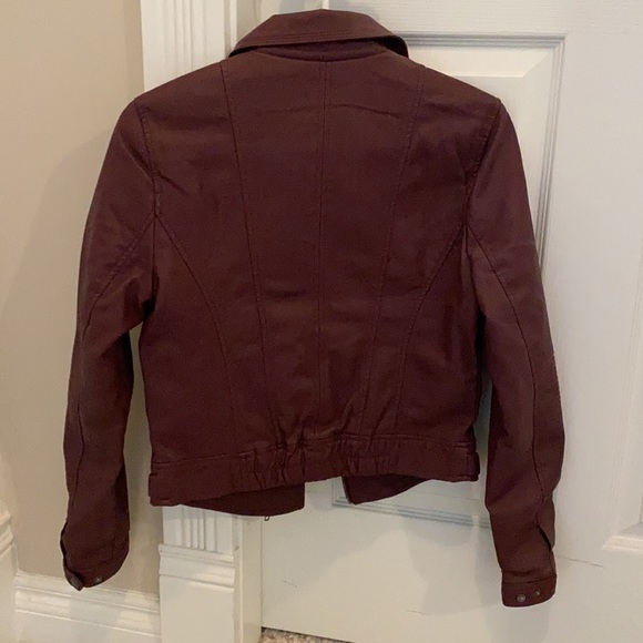 Beautiful leather jacket - Picture 3 of 3